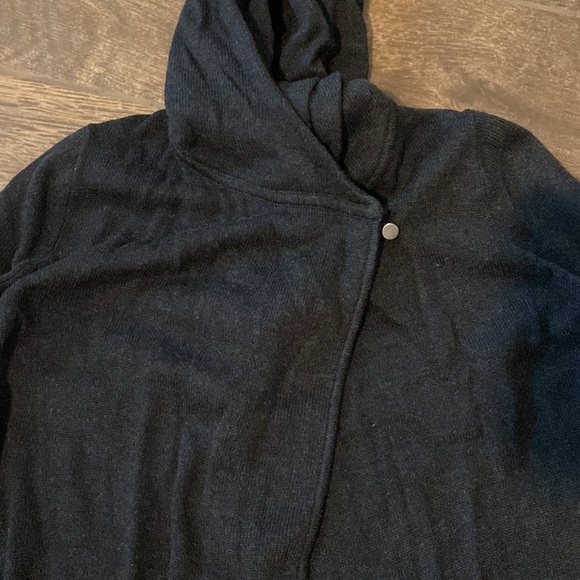 ZYIA Hooded Cardigan - Picture 3 of 7